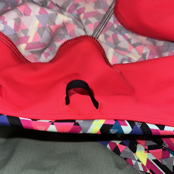 Victoria’s Secret Sport yoga/work out reflective adjustable pants - Picture 4 of 6